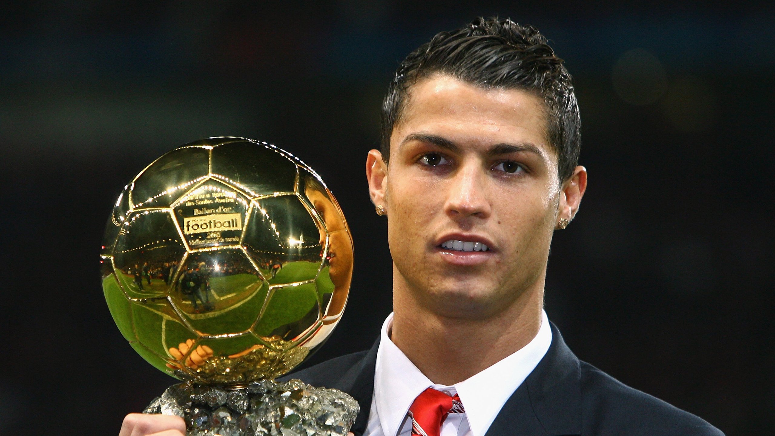 九游(jiuyou)官方网站-丹·卡特：用精湛的踢球技术改变全黑队的进攻方式，卡特丹奴